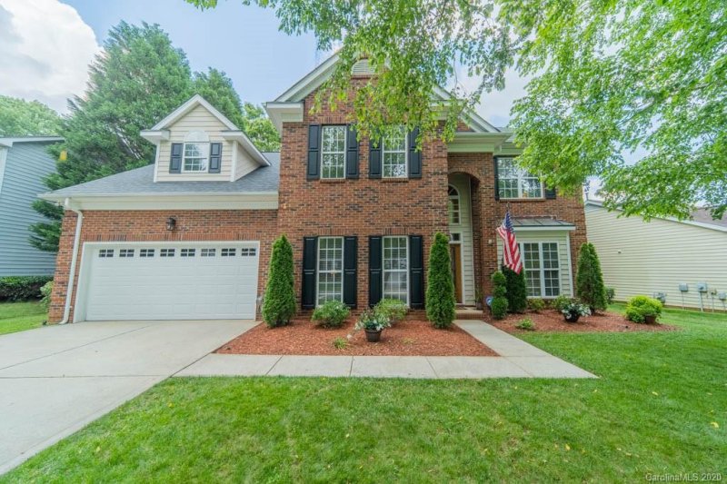 Property image 2 at 8908 Arbor Grove Lane, Charlotte, NC 28277