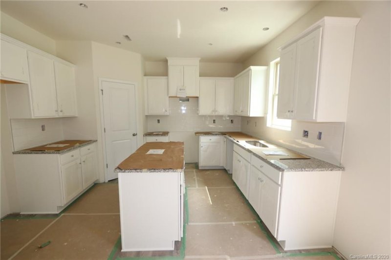 Property image 3 at 3101 Selwyn Landing Drive, Charlotte, NC 28213