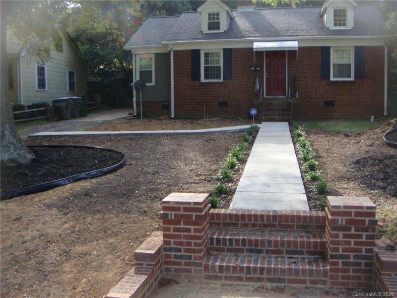 Property image 2 at 2301 Remount Road, Charlotte, NC 28208