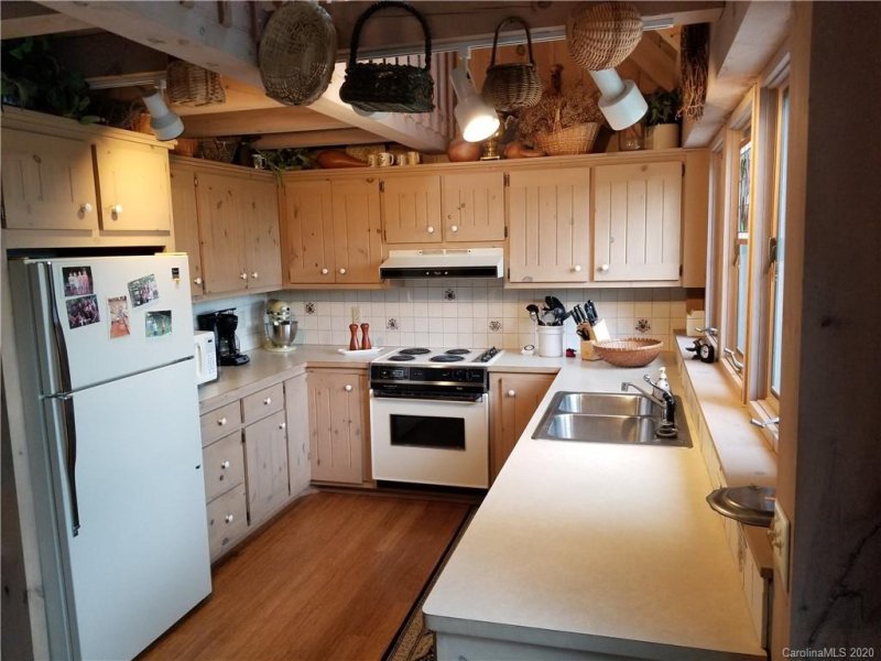 Property image 5 at 319 Smokey View, Newland, NC 28657