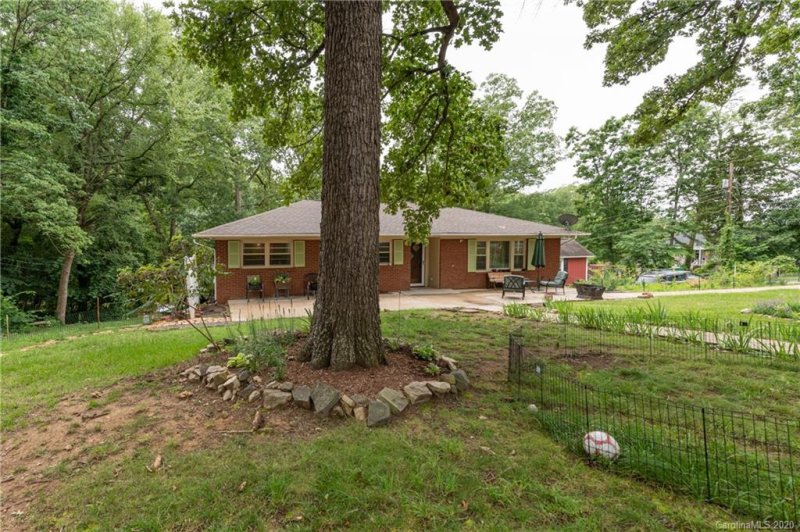 Property image 2 at 8150 Kerrybrook Circle, Charlotte, NC 28214