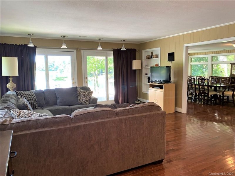 Property image 4 at 905 Haven Drive, Saluda, NC 28773