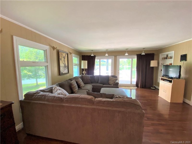 Property image 5 at 905 Haven Drive, Saluda, NC 28773