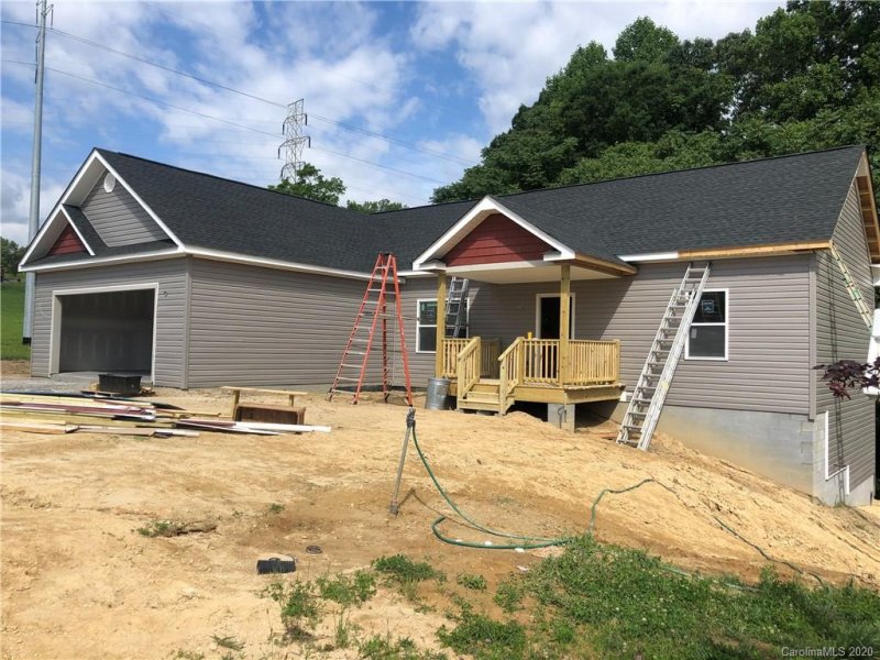 Property image 3 at 308 Beck Creek Circle, Flat Rock, NC 28731