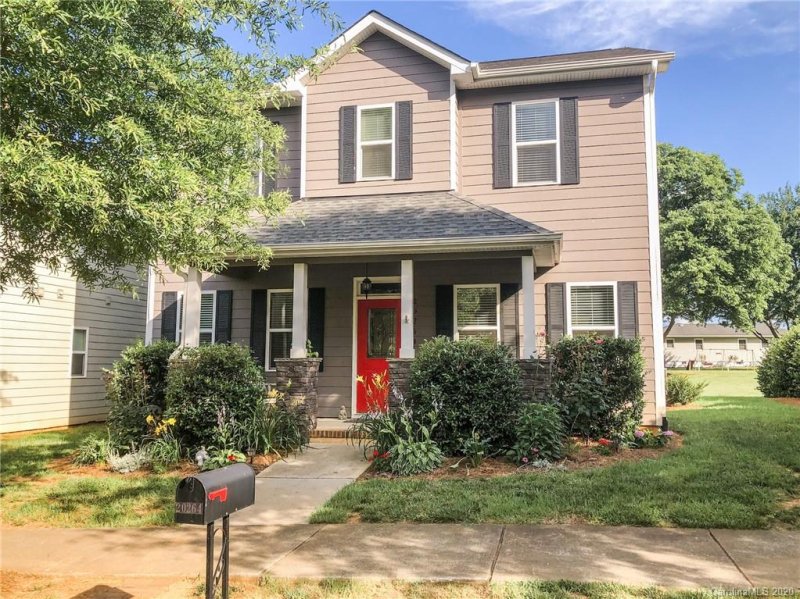 Property image 2 at 20264 Harroway Drive, Cornelius, NC 28031