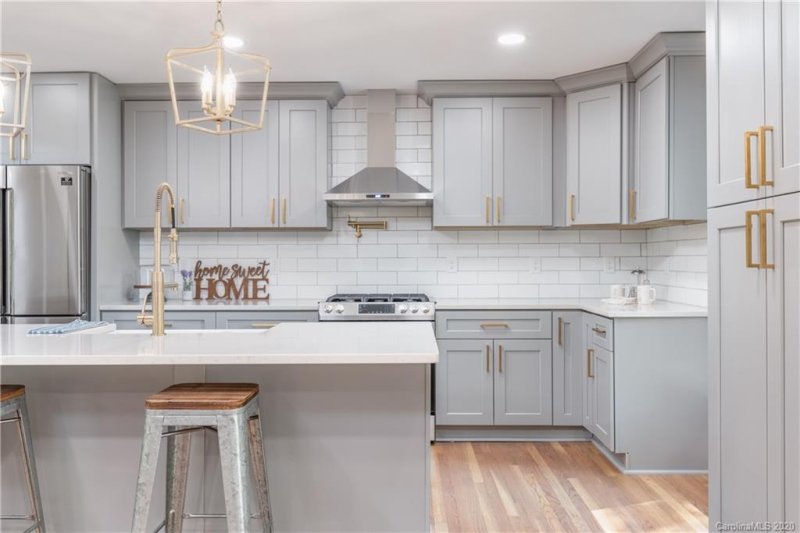 Property image 4 at 1901 Summerhill Drive, Charlotte, NC 28212