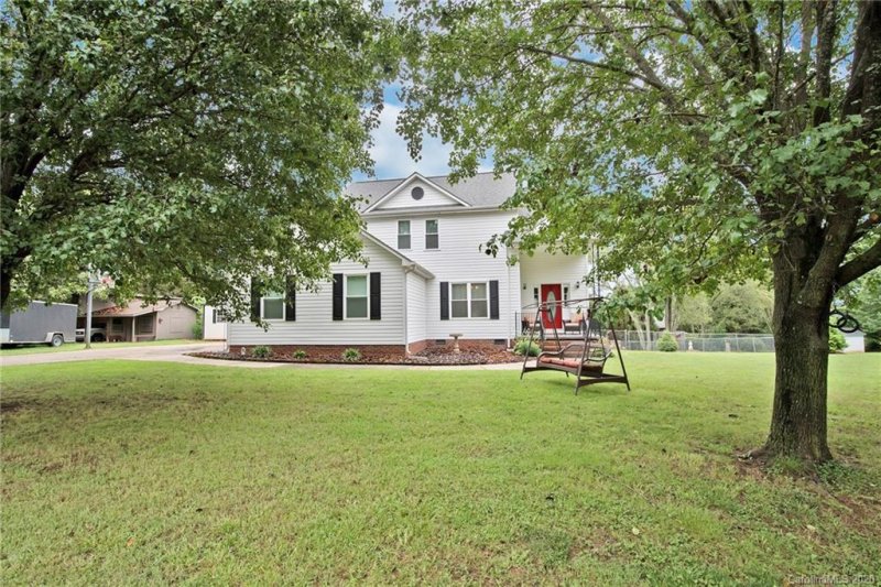 Property image 2 at 117 Mooreland Road, Mooresville, NC 28117