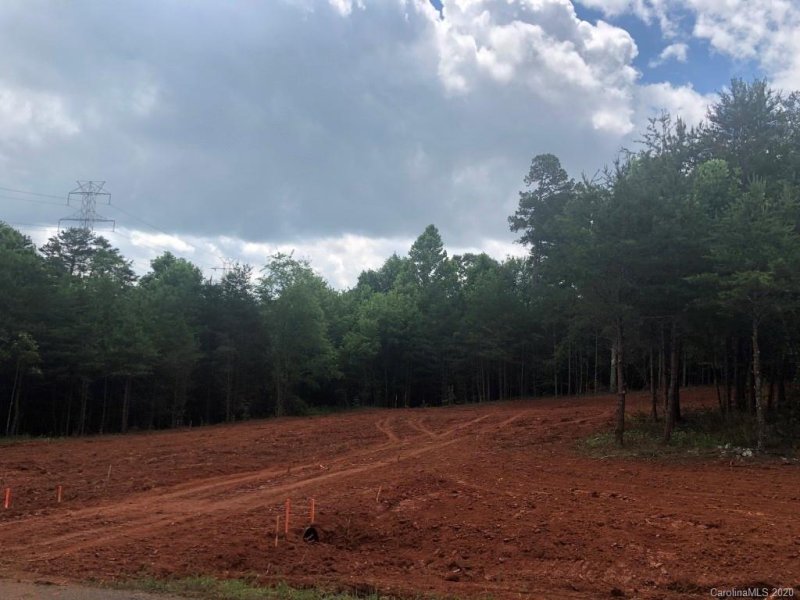 Property image 4 at 4154 River Run Circle, Hickory, NC 28602