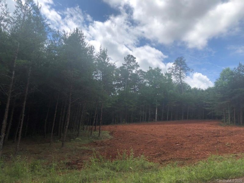 Property image 5 at 4154 River Run Circle, Hickory, NC 28602