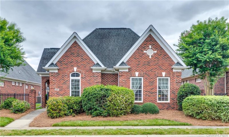 Property image 2 at 512 Chalmers Row, Rock Hill, SC 29732