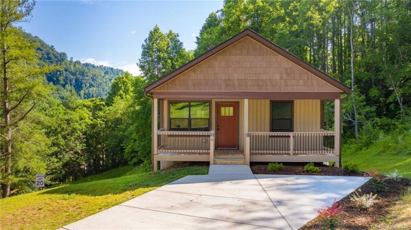 Property image 3 at 11 Destination Drive, Waynesville, NC 28786