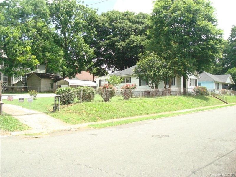Property image 2 at 908 W 6th Avenue, Gastonia, NC 28052