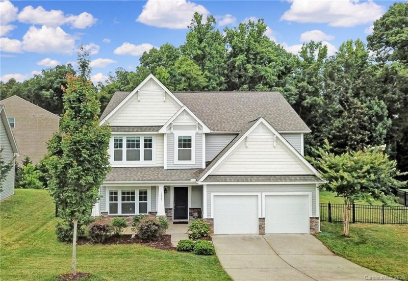 1047 Forbes Road