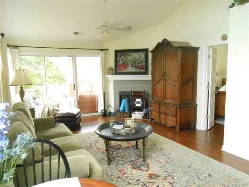 Property image 3 at 18009 Kings Point Drive, Cornelius, NC 28031