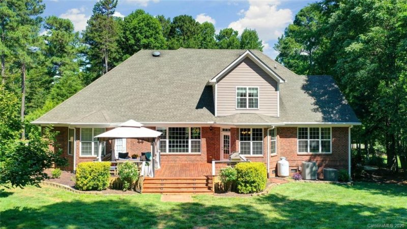 Property image 3 at 372 Riverwood Road, Mooresville, NC 28117