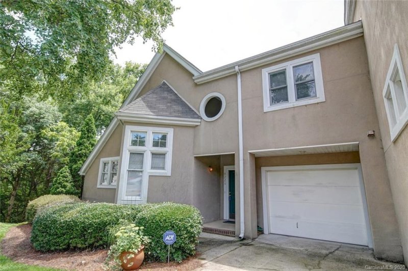 Property image 2 at 9226 Ravenwing Drive, Charlotte, NC 28262