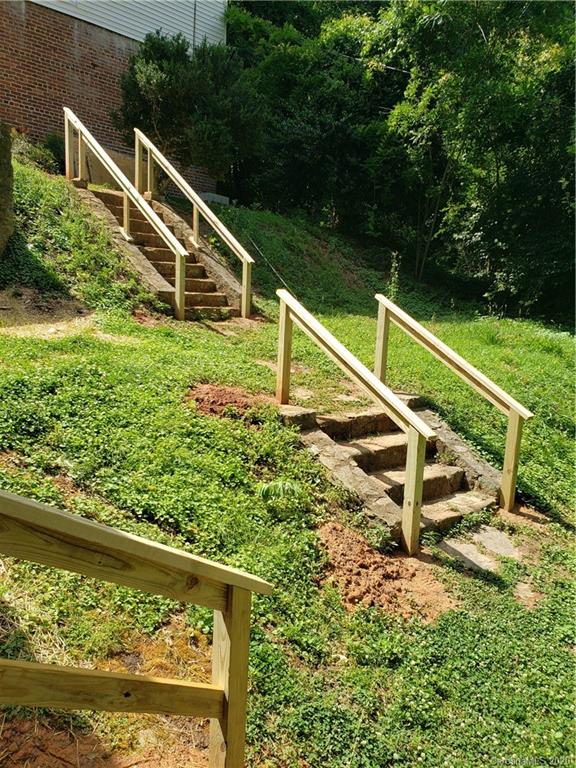 Property image 2 at 904 Edgewood Circle, Gastonia, NC 28052