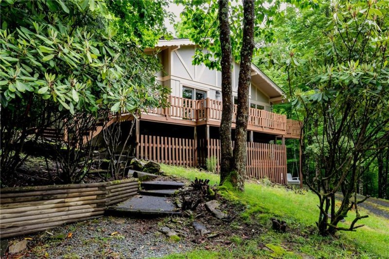 Property image 2 at 1028 Charter Hills Road, Beech Mountain, NC 28604