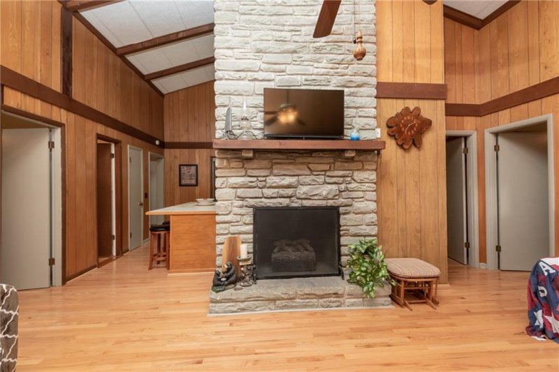 Property image 5 at 1028 Charter Hills Road, Beech Mountain, NC 28604