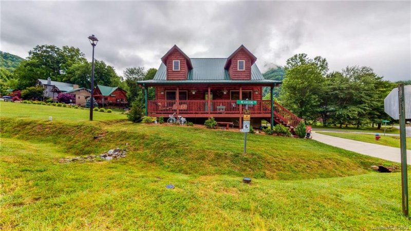 Property image 3 at 19 Meandering Way, Maggie Valley, NC 28751