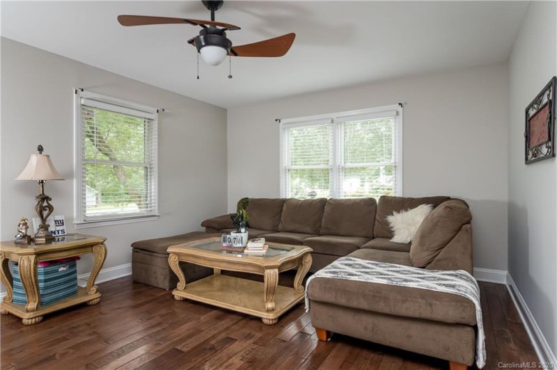 Property image 4 at 317 Catawba Circle, Matthews, NC 28104