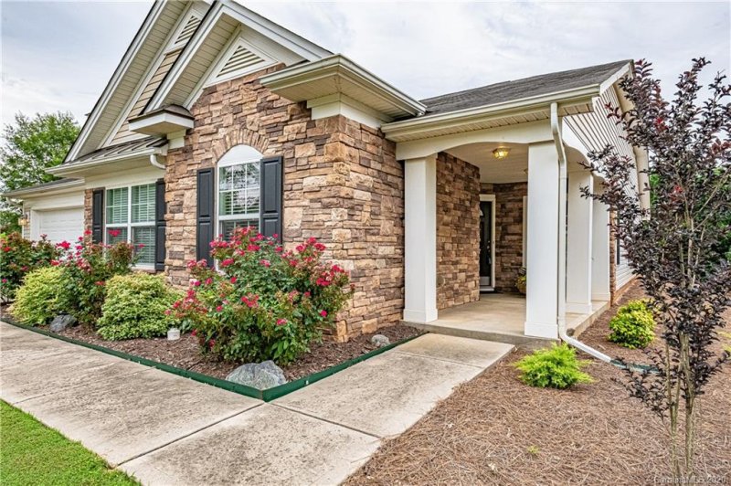 Property image 3 at 718 Sandy Green Court, Fort Mill, SC 29715