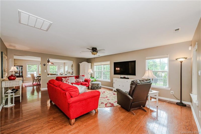 Property image 5 at 718 Sandy Green Court, Fort Mill, SC 29715