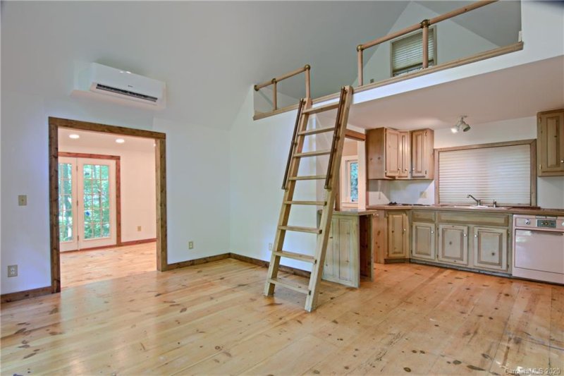 Property image 4 at 1466 Hickory Acres Road, Hendersonville, NC 28792