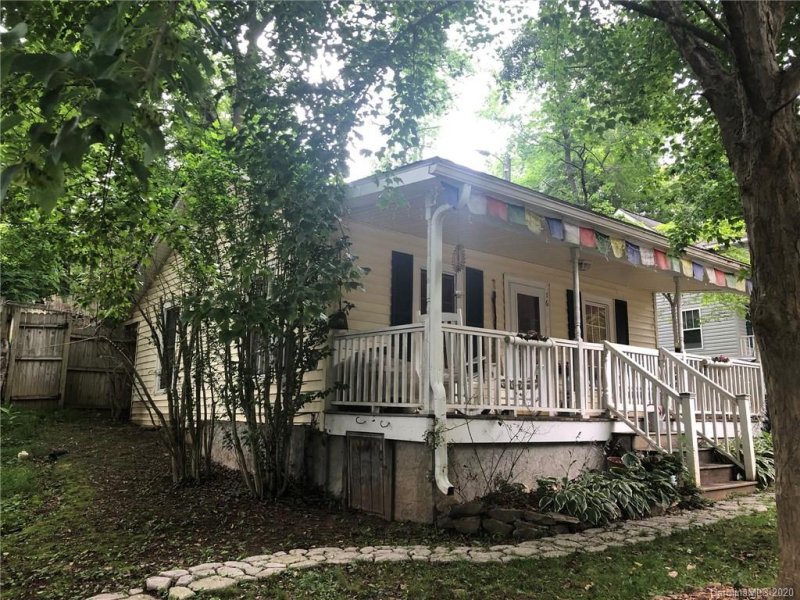 Property image 2 at 16 Elkmont Drive, Asheville, NC 28804