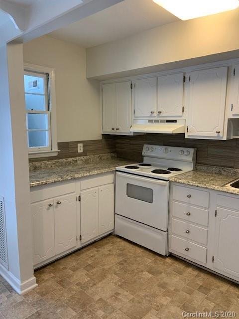 Property image 3 at 910 Mcalway Road, Charlotte, NC 28211