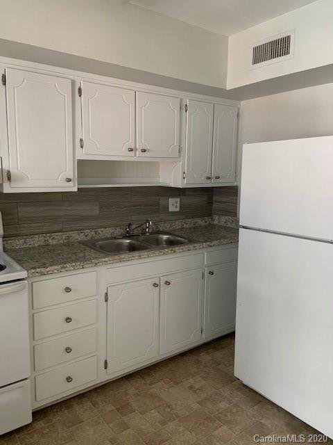 Property image 4 at 910 Mcalway Road, Charlotte, NC 28211