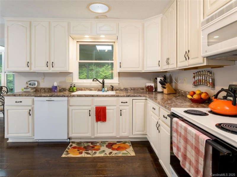 Property image 5 at 1 Dogwood Glen Circle, Etowah, NC 28729