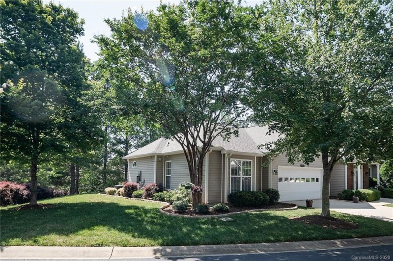 Property image 2 at 16616 Timber Crossing Road, Charlotte, NC 28213