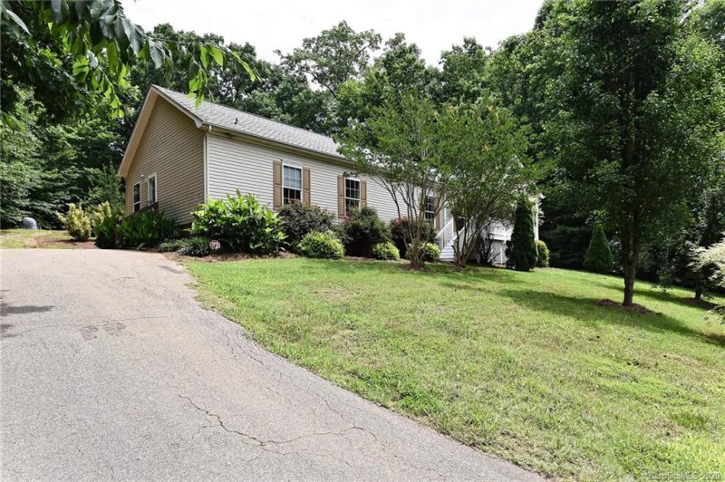 Property image 2 at 2929 Sweeping Pine Lane, Denver, NC 285037