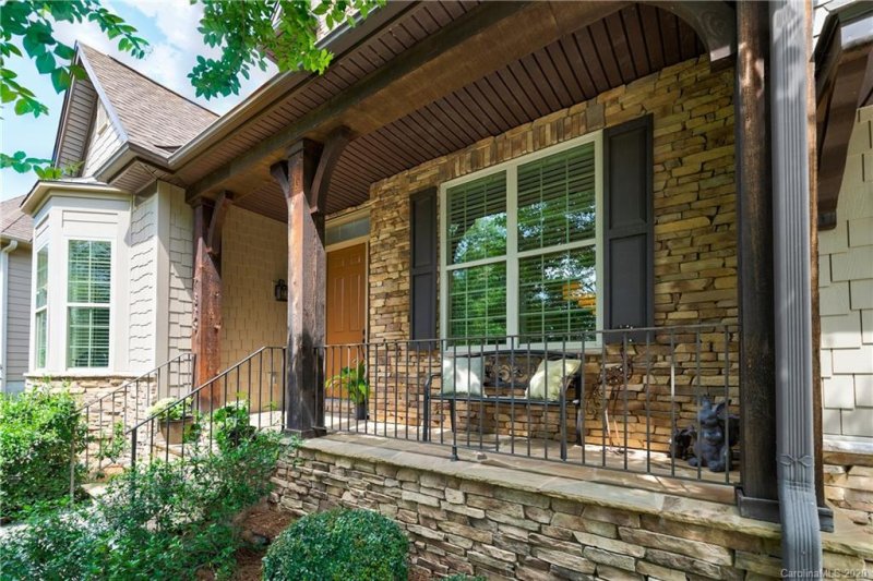 Property image 2 at 7329 Edenbridge Lane, Charlotte, NC 28226