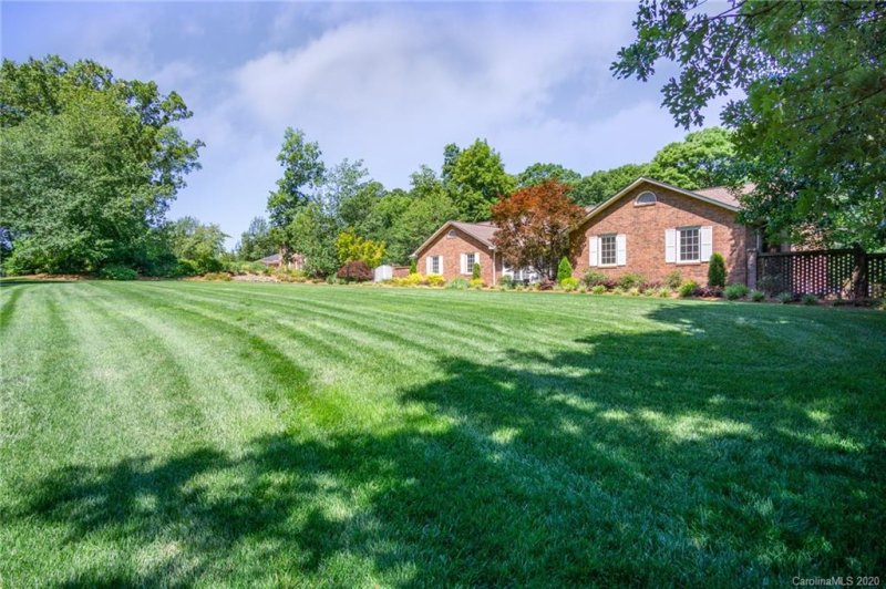 Property image 2 at 946 Meadow Lakes Road, Rock Hill, SC 29732