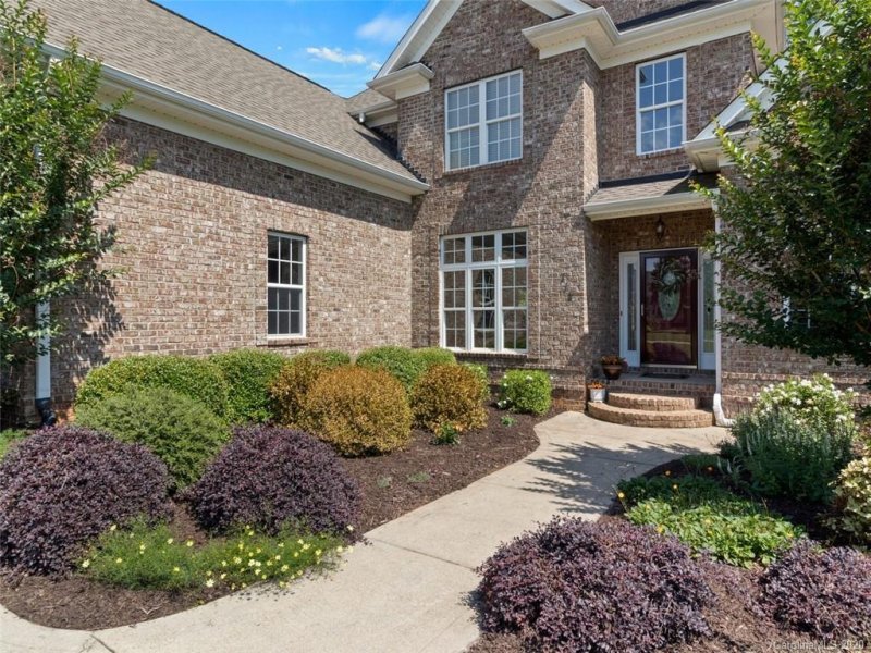 Property image 2 at 112 Blue Stream Way, Troutman, NC 28166