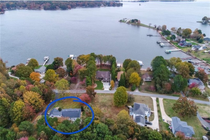 Property image 4 at 4885 Moonlite Bay Drive, Sherrills Ford, NC 28673