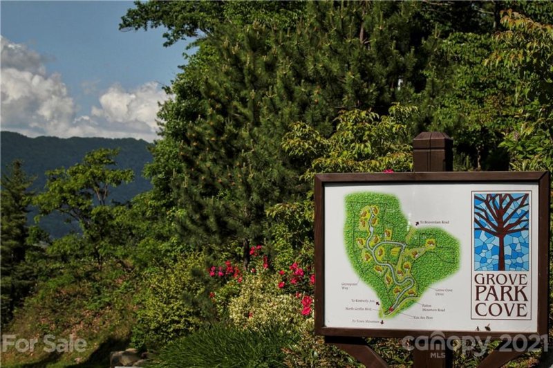 Property image 3 at 33 Grovepoint Way, Asheville, NC 28804