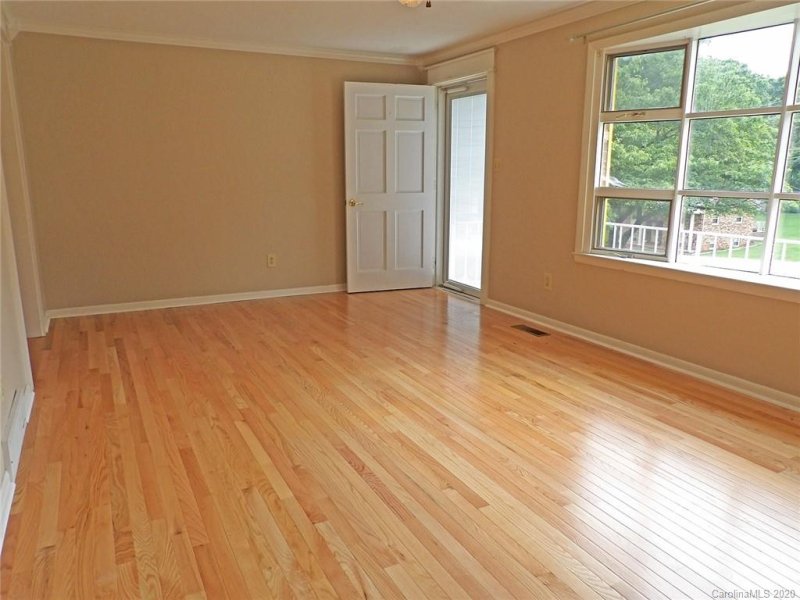 Property image 3 at 401 Deal Avenue, Conover, NC 28613