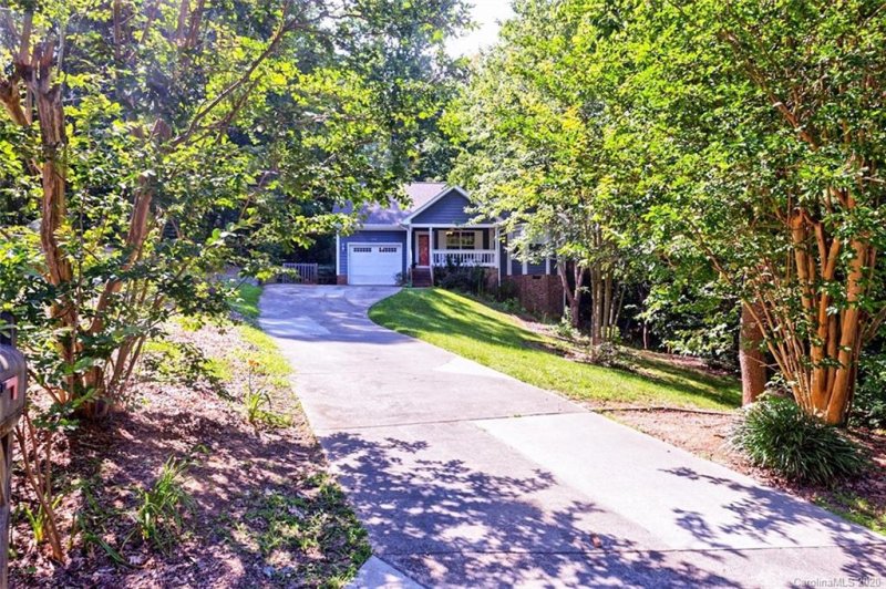 Property image 2 at 264 Bubbling Well Drive, Denver, NC 28037