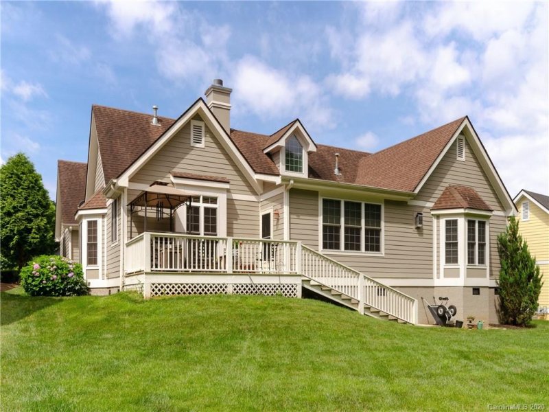 Property image 2 at 48 Williams Meadow Loop, Hendersonville, NC 28739