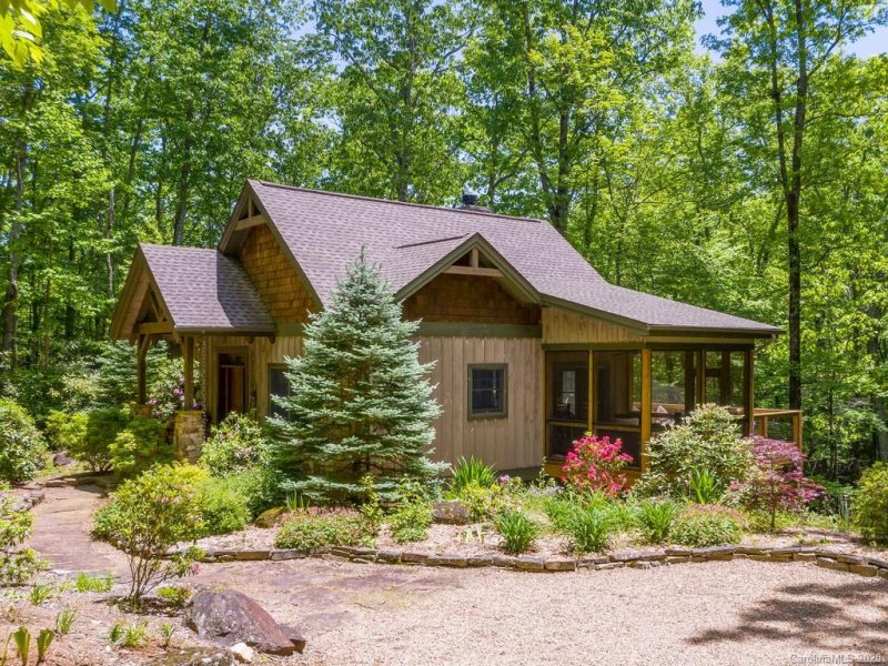 Property image 2 at 352 Celo Cove Drive, Burnsville, NC 28714