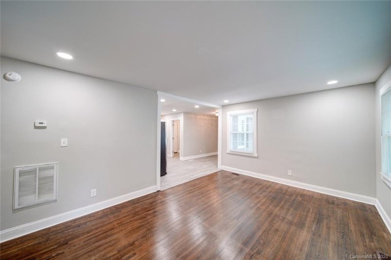 Property image 3 at 5027 Edward Street, Charlotte, NC 28213
