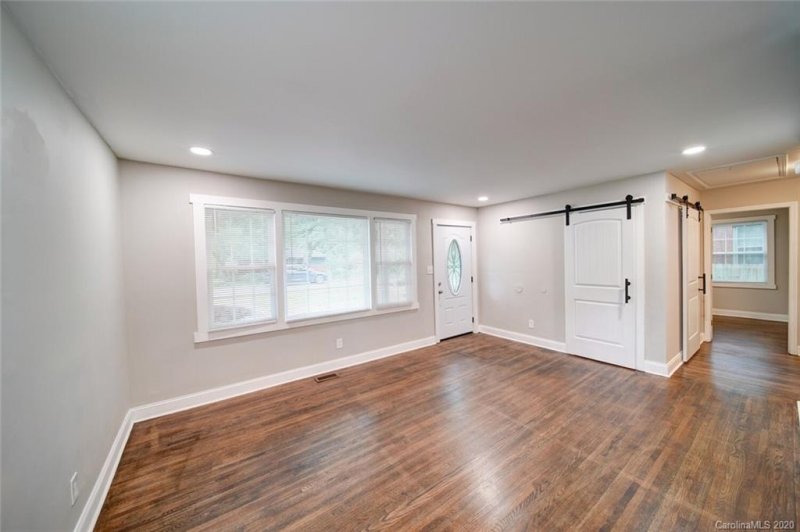 Property image 5 at 5027 Edward Street, Charlotte, NC 28213