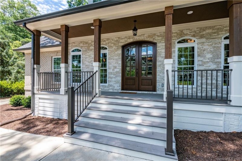 Property image 2 at 535 Spring Street, Davidson, NC 28036