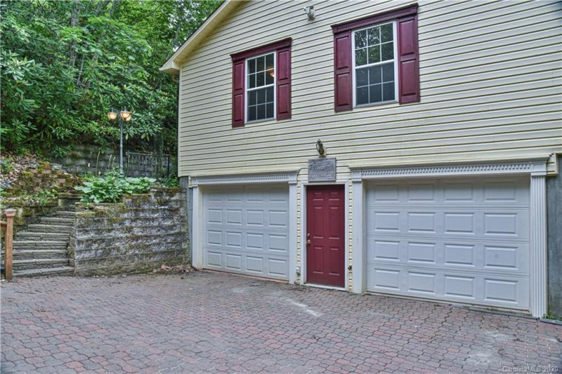 Property image 2 at 115 Wildflower Cove Drive, Swannanoa, NC 28778