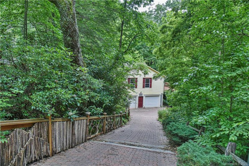 Property image 3 at 115 Wildflower Cove Drive, Swannanoa, NC 28778