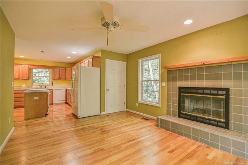 Property image 5 at 115 Wildflower Cove Drive, Swannanoa, NC 28778