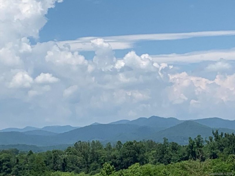 Property image 3 at 167 Ridgeview Hill Drive, Hendersonville, NC 28791